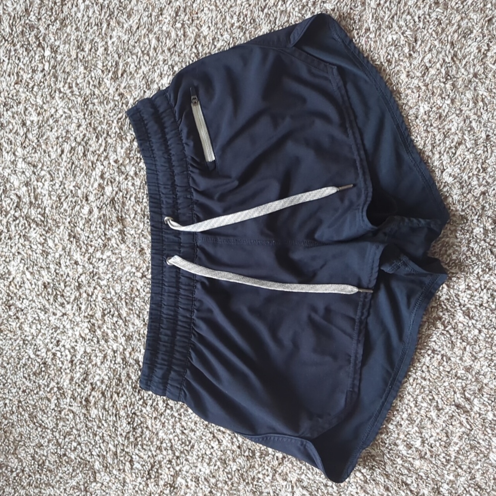 Vuori Dark blue shorts